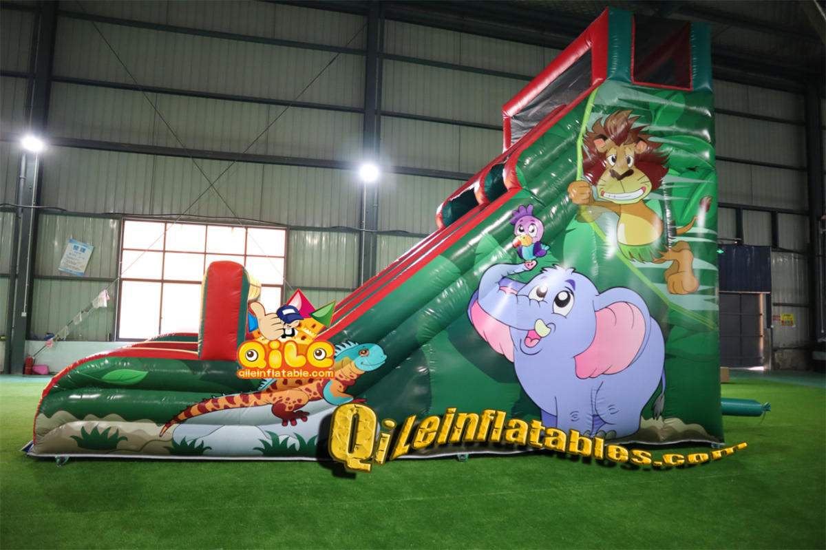 qile-7029 inflatable Forest, giraffes and elephants dry slide