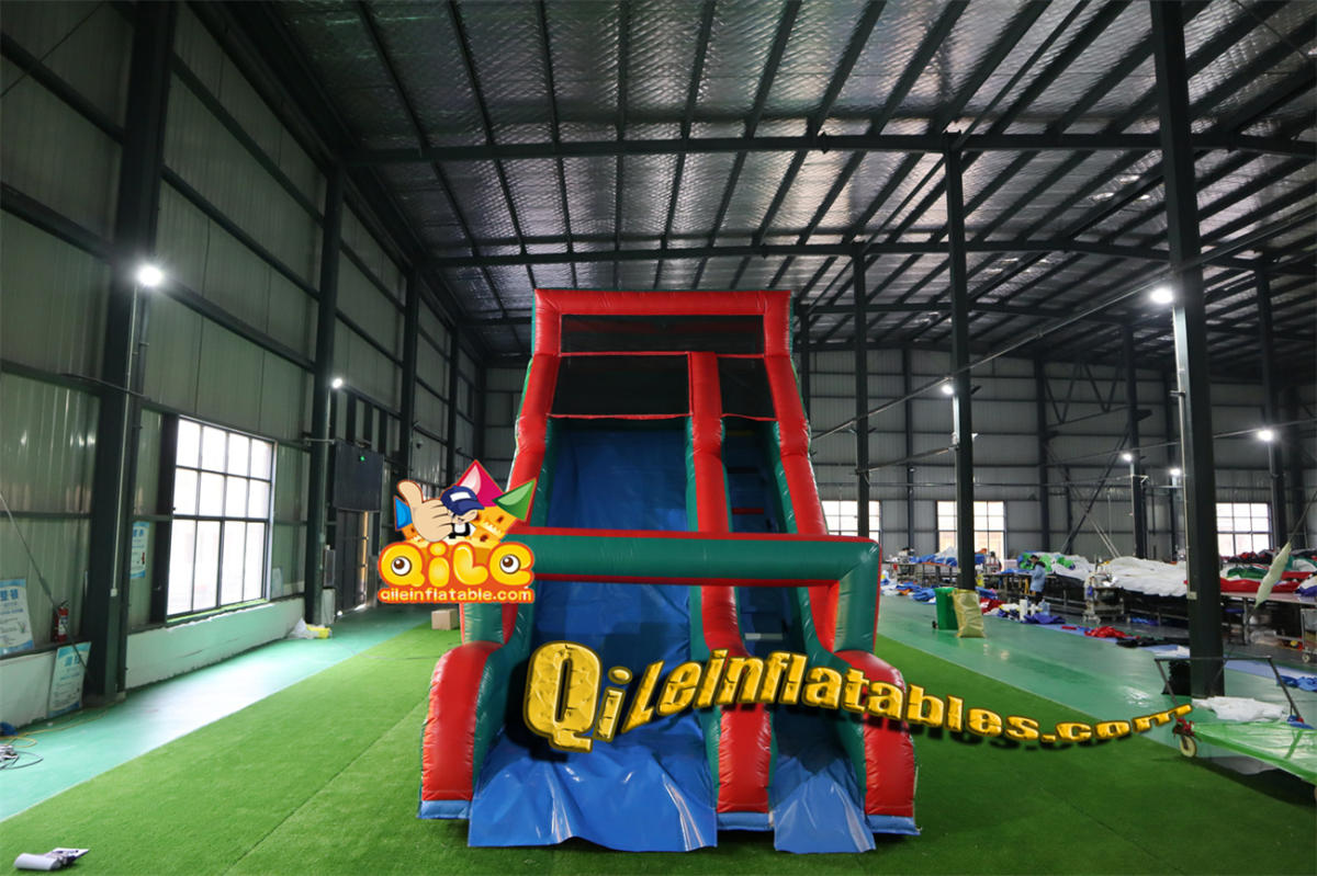 qile-7029 inflatable Forest, giraffes and elephants dry slide