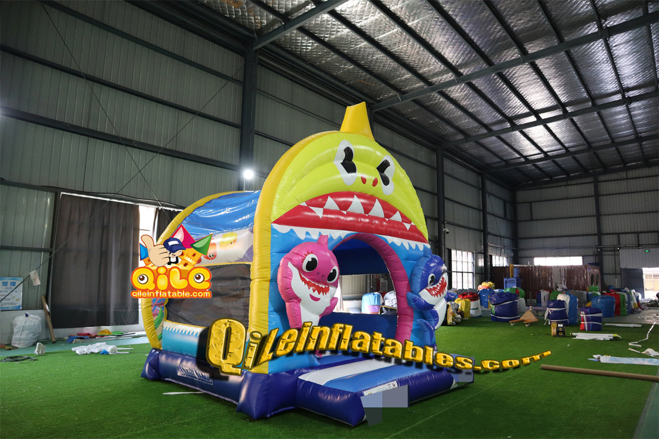 qile-1006 Ocean series shark and dolphin inflatable castle for sales
