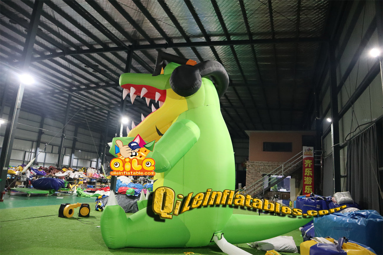 qile-4015 inflatable cartoon Crocodile wearing glasses